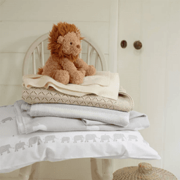 the-little-white-company-thumbnail-1
