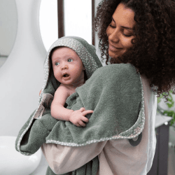 Image showing the Dry'n Play Hands-free Baby Towel, Green product.