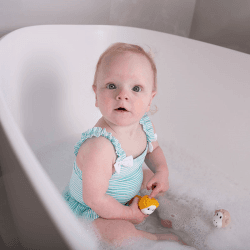 Image showing the Bathtime Wobblers Giraffe & Lion product.