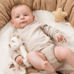 Image showing the Doudou Giraffe Comforter product.